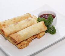 Сырные палочки с соусом Дорблю