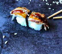 Суши с угрем