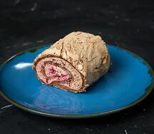 Шоколадный меренговый рулет