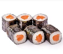 Роллы с лососем