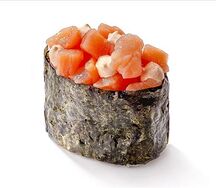 Суши лосось острый