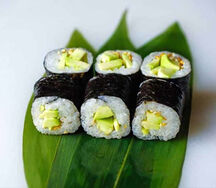 Ролл с авокадо