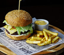 Бургер BBQ с домашней котлетой