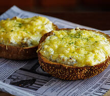 Жюльен на булочке с креветками