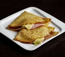 Блины с ветчиной и сыром