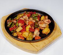 Сковорода с куриным бедром