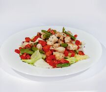 Теплый салат из индейки