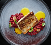 Филе судака со свекольным перлотто