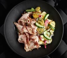 Картофельный салат с томленой бужениной