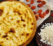 Пирог с творогом и курагой