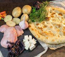 Пирог с курицей, картошкой и сыром