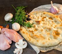 Пирог с курицей и грибами