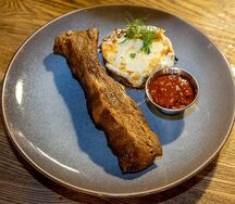 Запеченный cвинoй бок