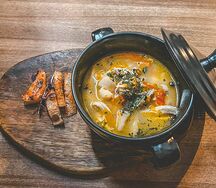 Суп куриный с кнедликами