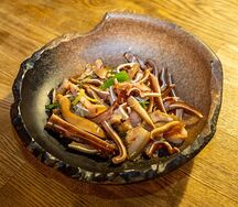 Уши свиные в соусе чили