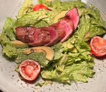 Салат с тунцом