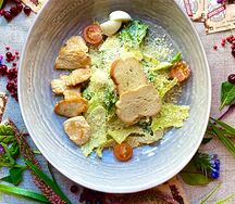 Цезарь с нежной курочкой