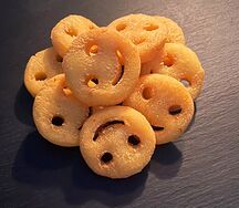 Картофельные смайлики