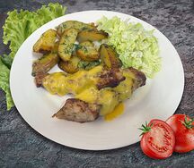 Куриный люля с сыром и домашним картофелем