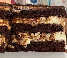 Торт Сникерс