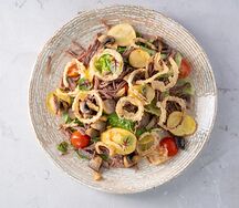 Салат с рваной говядиной