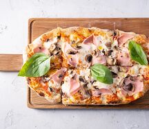 Пицца Римская с ветчиной и грибами