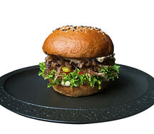 Бургер со рваной свининой