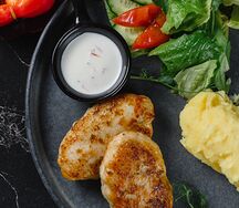 Котлеты из волжского судака с овощами