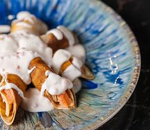 Блины со слабосолёным лососем 