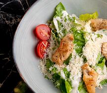 Цезарь с курицей