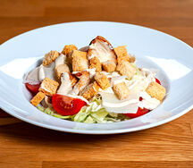 Салат Цезарь классический