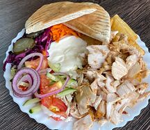 Шаверма на тарелке