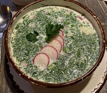 Окрошка с курицей на хлебном квасе