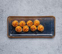 Запеченный ролл с лососем