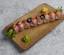 Ролл с тунцом