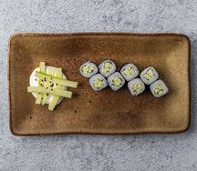 Ролл с авокадо