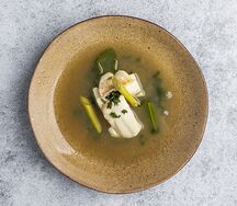 Треска на пару в тайском бульоне