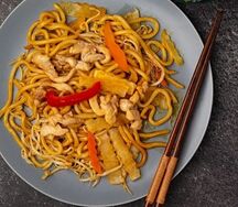 Wok с говядиной