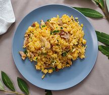 Жаренный рис по-тайски с курицей