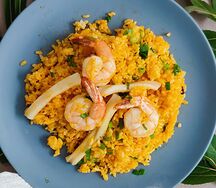 Жареный рис по-тайски с морепродуктами