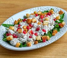 Салат из шпината с курицей