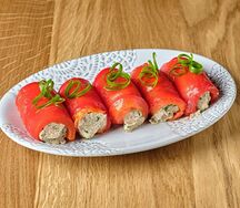 Рулетики из перца с орехами