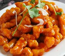 Сладко-кислая свинина, обжаренная во фритюре в темпуре