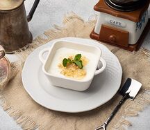 Мацони с грецкими орехами