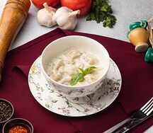 Хинкалики с сыром в сливочном соусе с базиликом