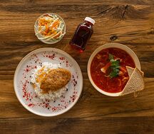 Ланч с рыбной котлетой и борщом