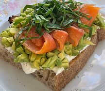 Авокадо-тост