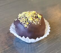 Полезная конфета с черносливом