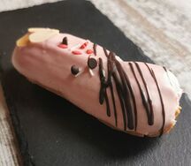 Эклер малина