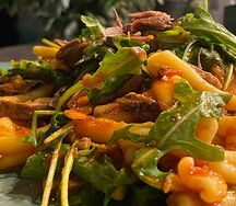 Паста с говяжьими щёчками